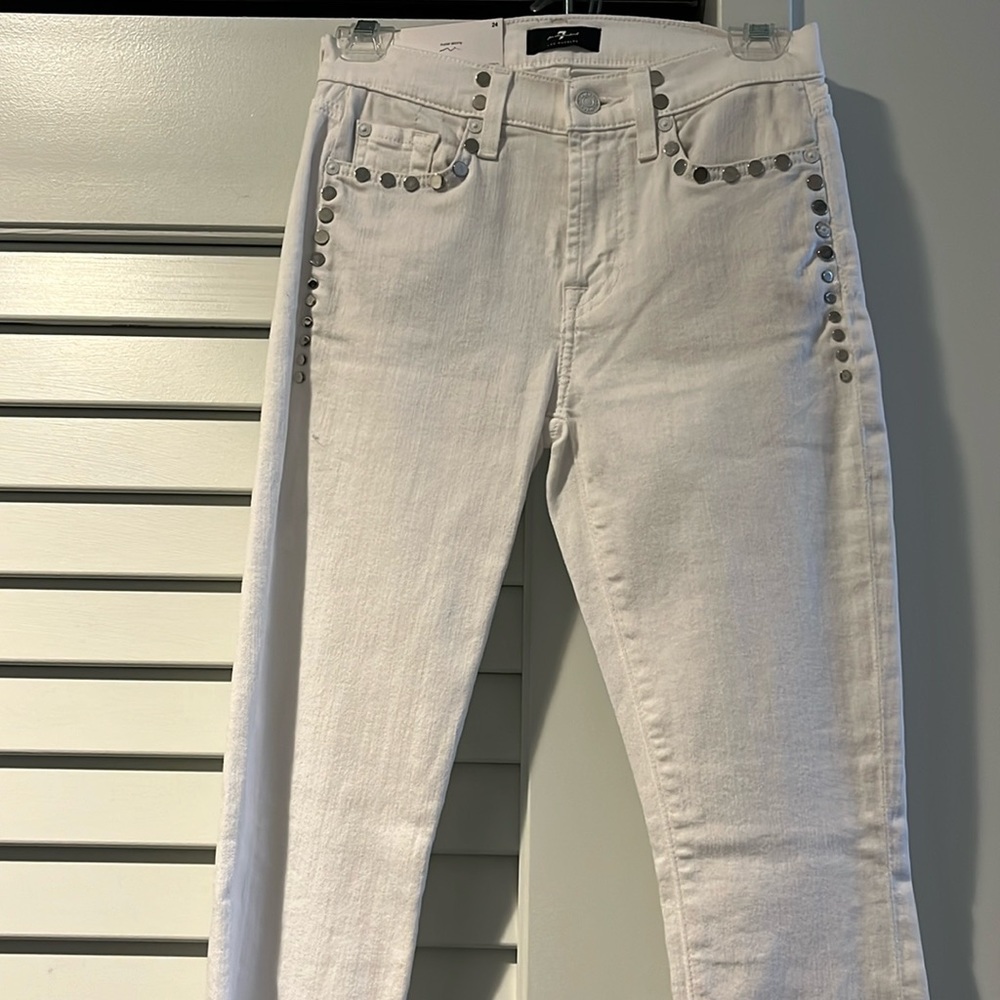 7 FOR ALL MANKIND. Size 24. White skinny jeans with silver detail. NWT
